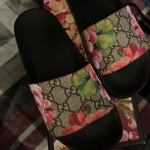 Gucci Wmns GG supreme Slide Booms